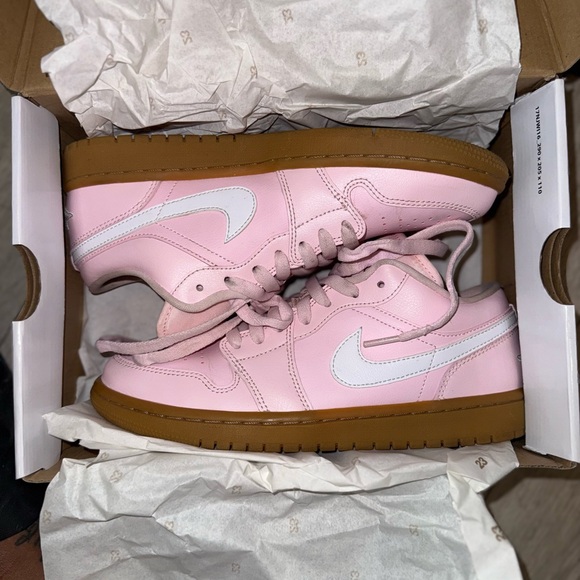 Women’s Jordan 1’s Low - Picture 1 of 5